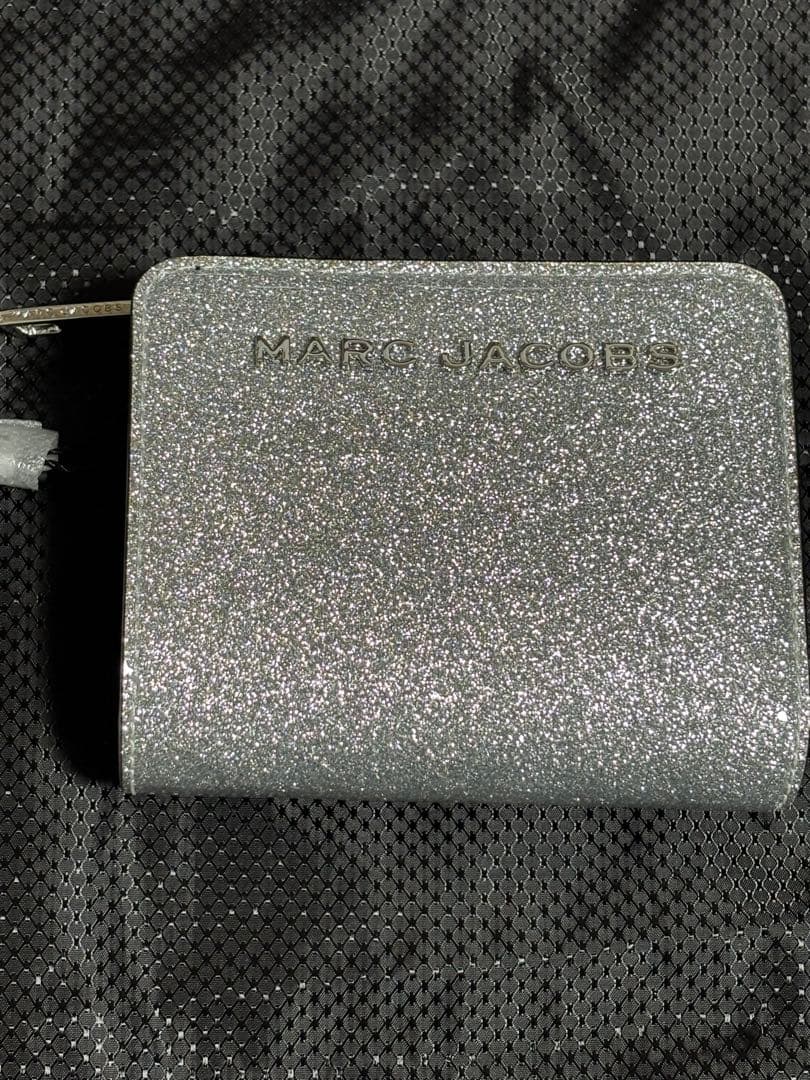 MARC JACOBS シルバー 二つ折り財布
