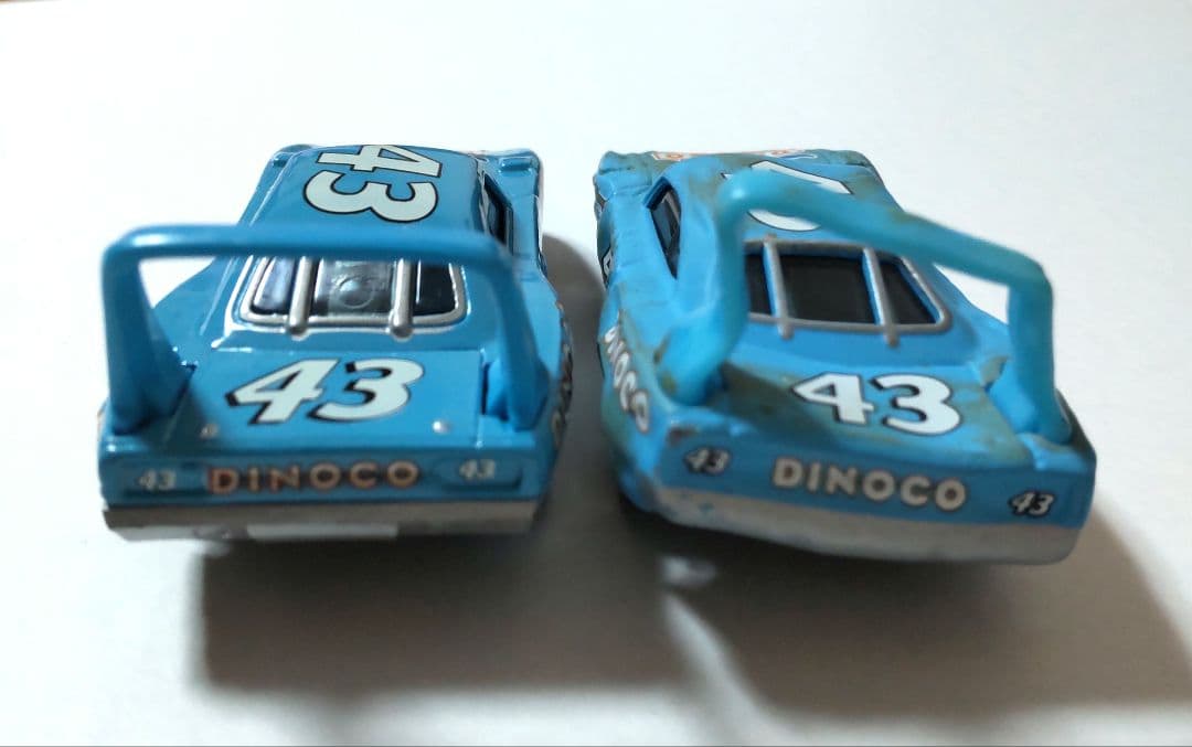 【美品】マテル ディズニー Carsカーズ KING＆DAMAGED KING