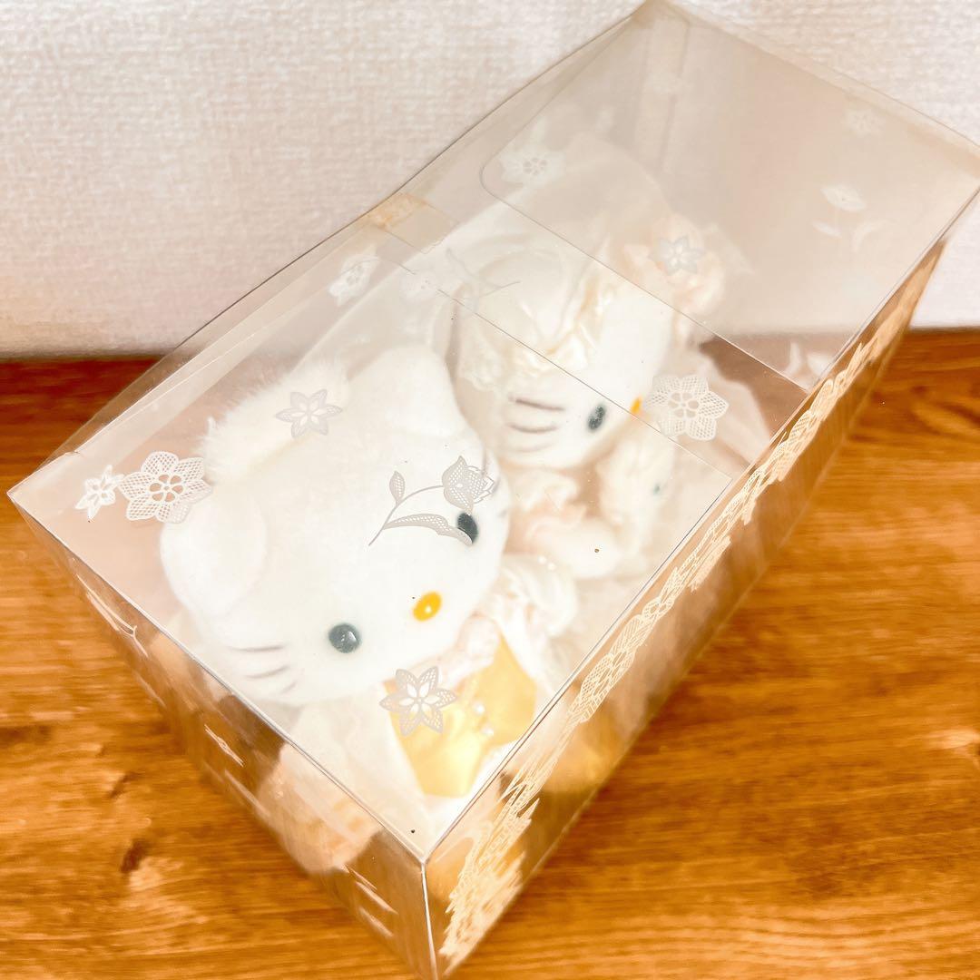 Sanrio ハローキティ ウェディングドール　ぬいぐるみ　タキシード・ドレス