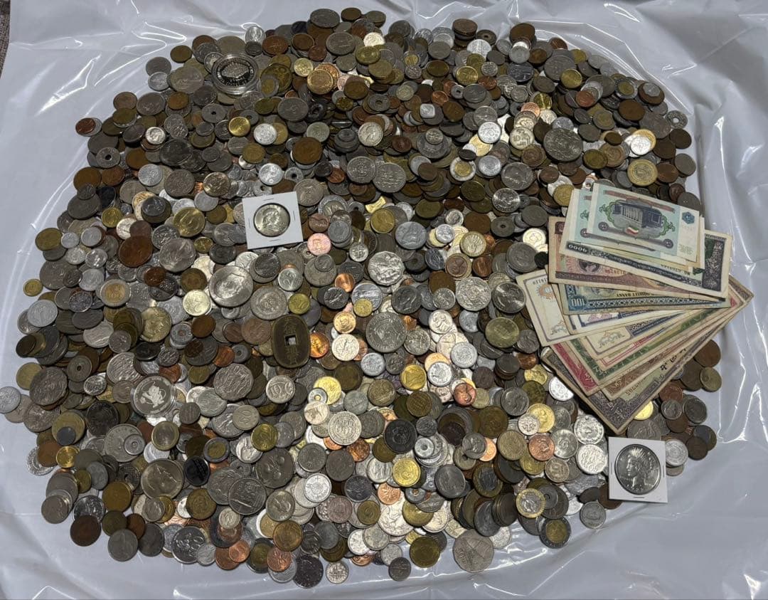 ま*お様 古銭　外国　銀貨　海外古札　その他メダルなど　まとめて　13.5