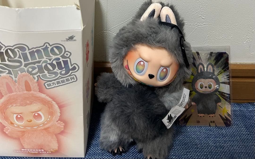 正規品　Labubu The Monsters ラブブシークレット