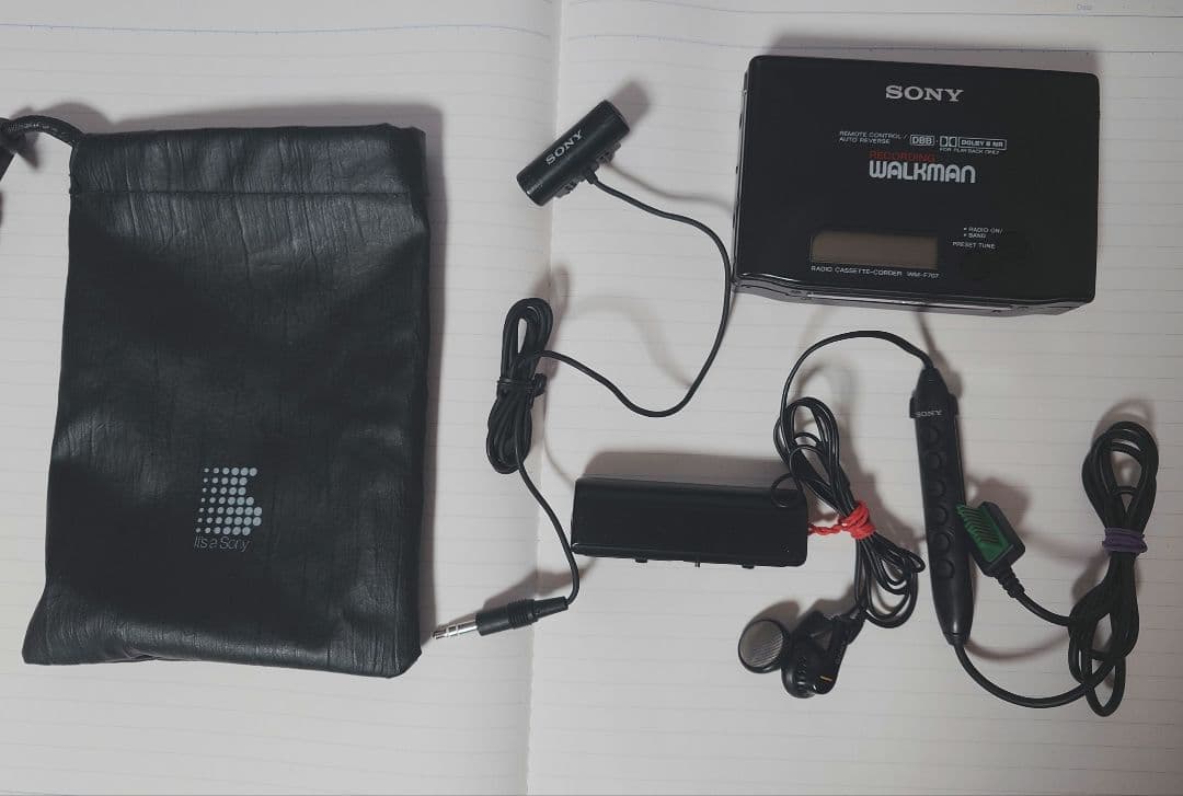 SONY ソニー　ポータブルカセットプレーヤー ウォークマン WM-F707