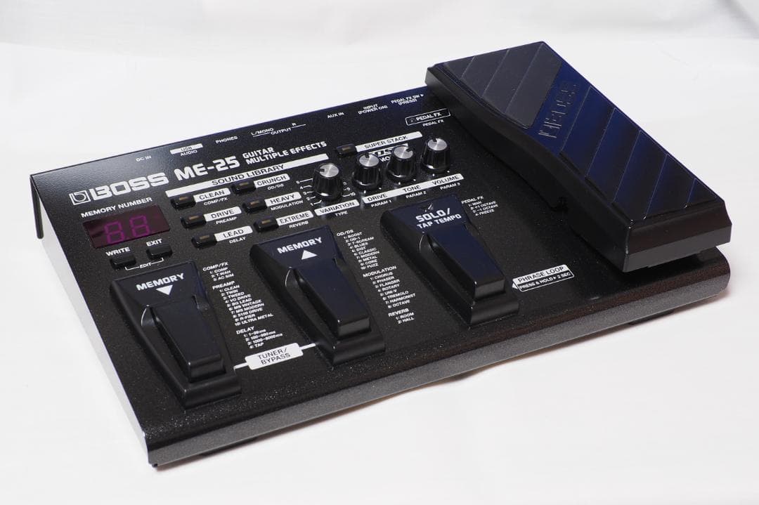 BOSS ME-25（マルチエフェクター）