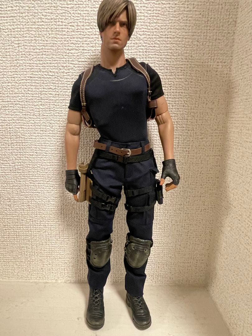 レオン・S・ケネディ フィギュア　1/6 RE4 バイオハザード