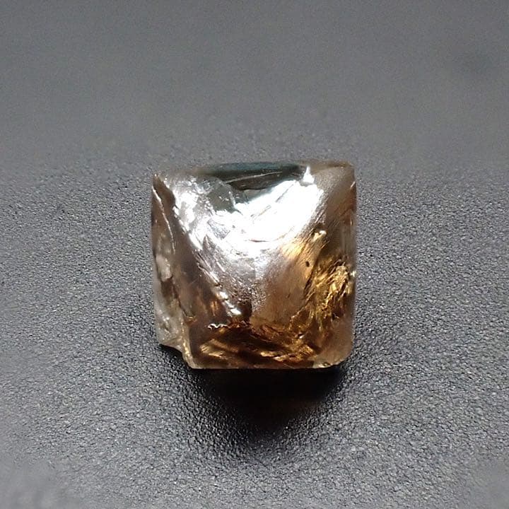 【アフリカ産】八面体ダイヤモンド原石