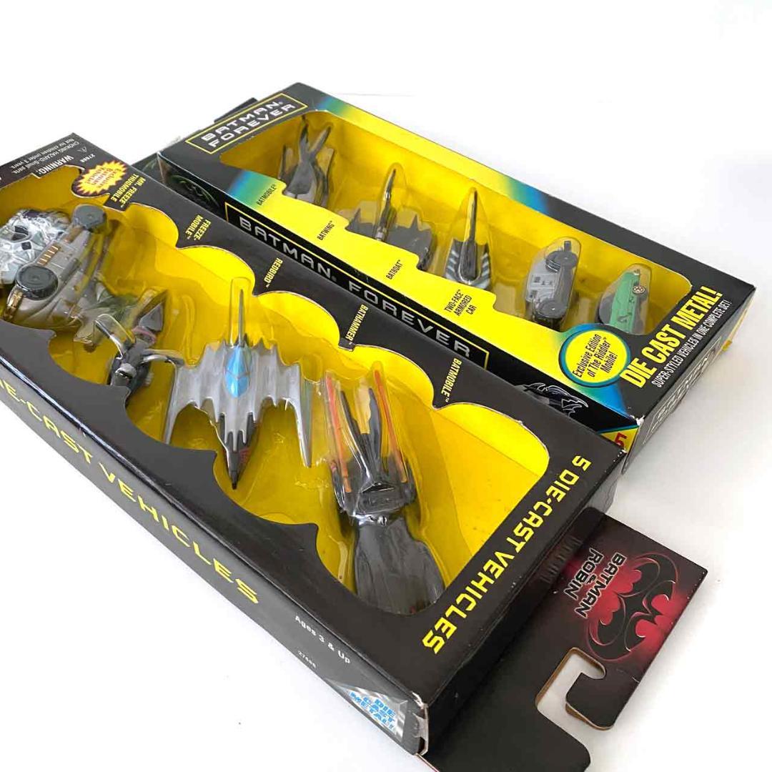 バットモービル テレフォンとミニカーのセット　batman batmobile