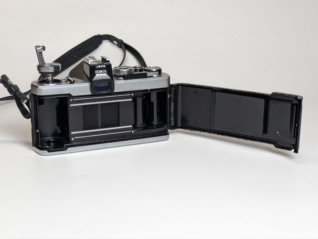 OLYMPUS OM-1 フィルムカメラ【中古/ジャンク品】