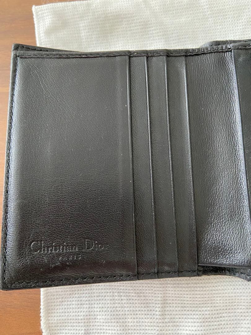 じ*い様 クリスチャンディオール 二つ折り財布 黒