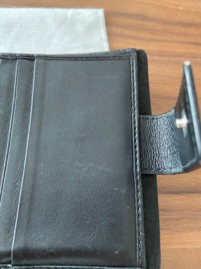 じ*い様 クリスチャンディオール 二つ折り財布 黒