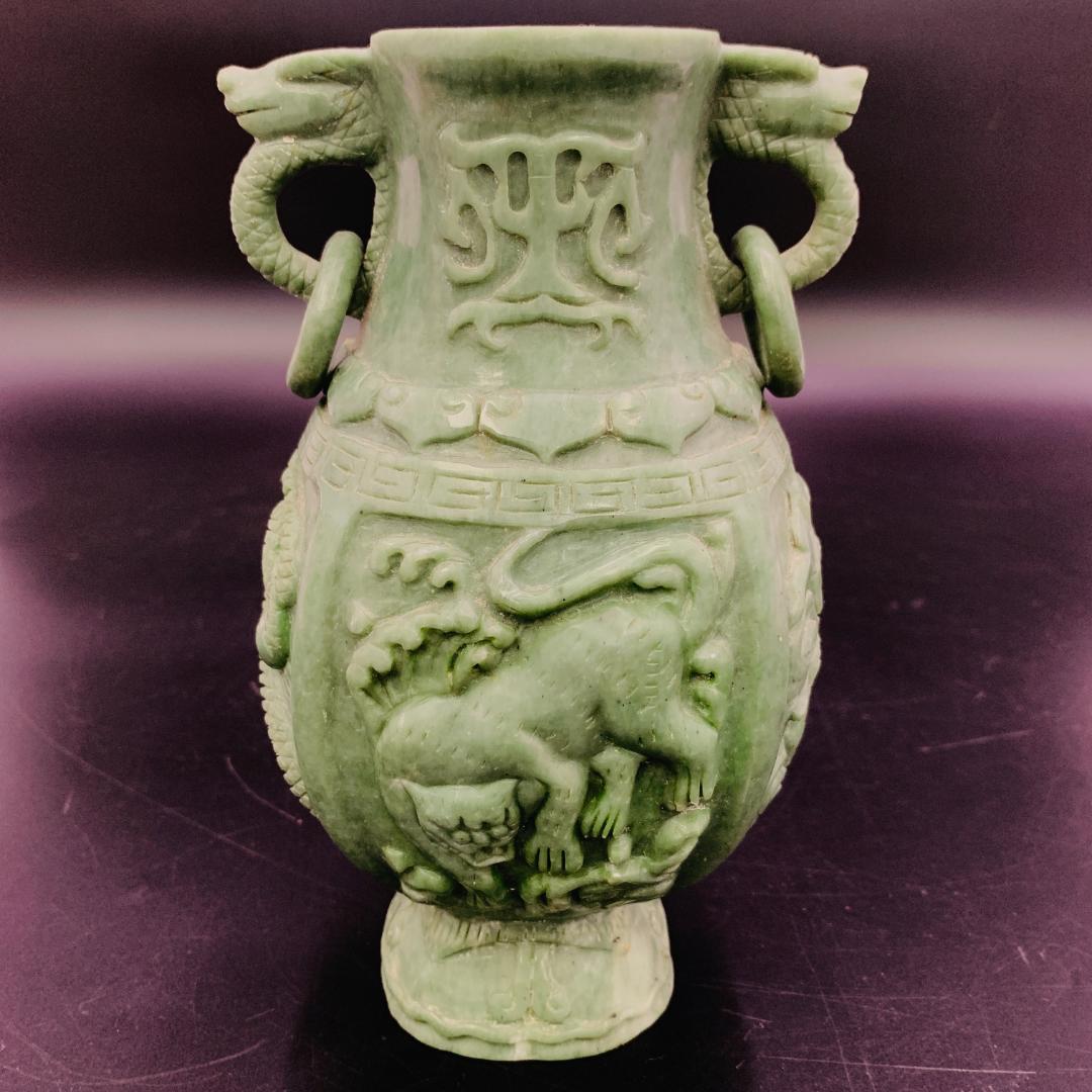 碧玉 四神文 双耳壺 玉金義作 清朝風 彫刻 花瓶 緑玉石 共箱付 中国美術