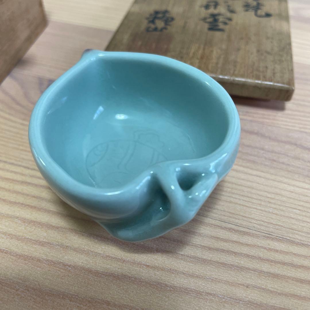 桃形盃　青瓷　ぐい呑み　お猪口　箱付き