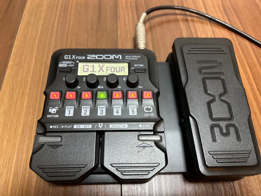 値下げしました！ZOOM G1X FOUR マルチエフェクター