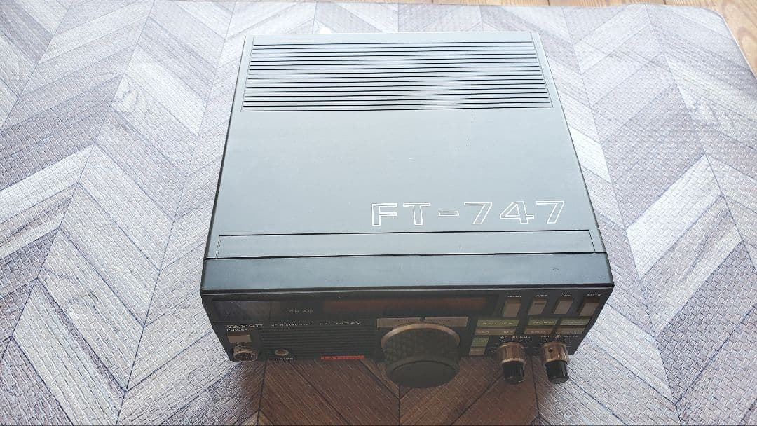 YAESU無線　HF無線機　付属品なし　FT-747SX 10w