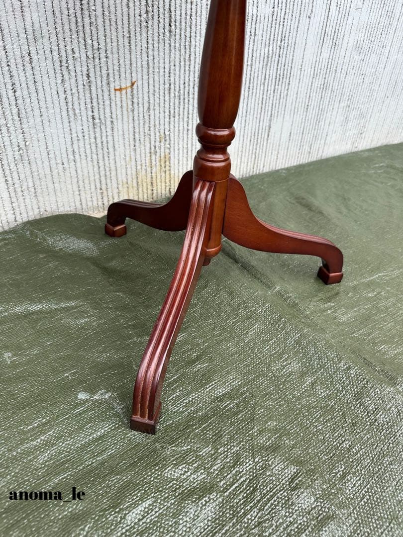 【チルトトップテーブル】UNIVERSAL　ユニバーサル　ワインテーブル