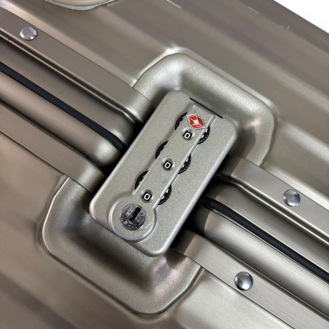 良品 リモワ トパーズ チタニウム 85L 4輪 キャリーケース 大容量