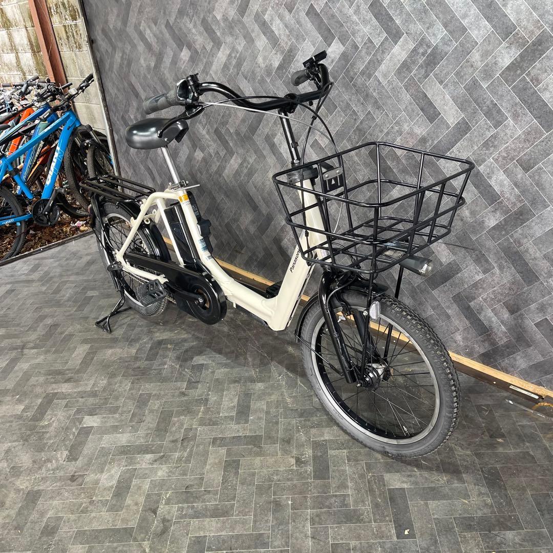 アイボリー 電動アシスト自転車 前バスケット付き