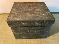 2段重（漆塗り、金蒔絵　伝統工芸・大丸京都店取扱品）