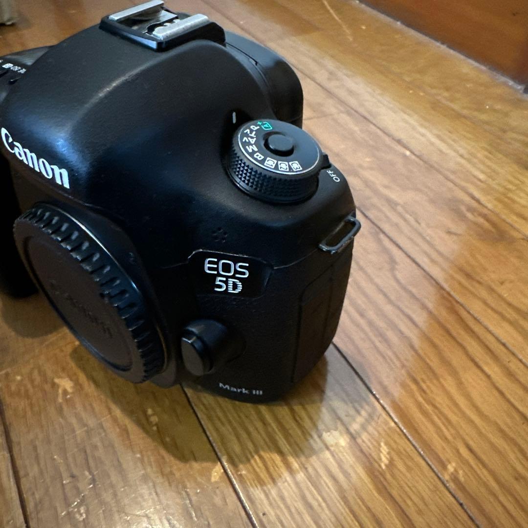 デジタル一眼レフカメラCanon EOS 5D mark III