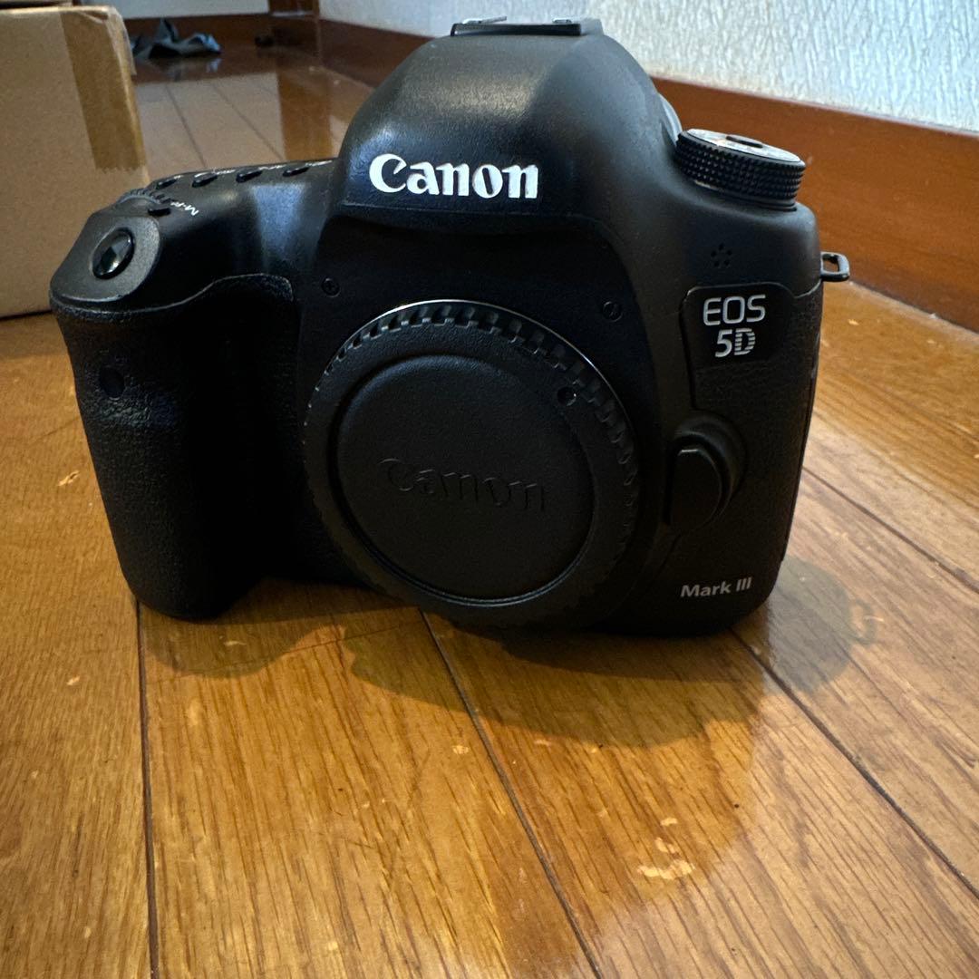 デジタル一眼レフカメラCanon EOS 5D mark III