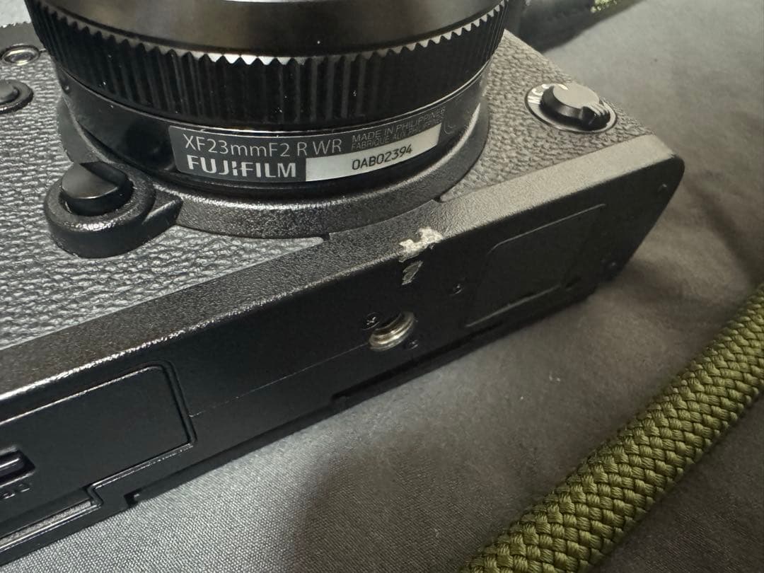 Fujifilm X-T2 ミラーレス一眼 (レンズ、ケース付き)