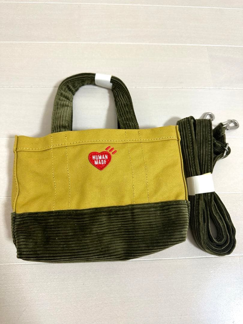 HUMAN MADE 小型バッグ カーキ・ベージュ