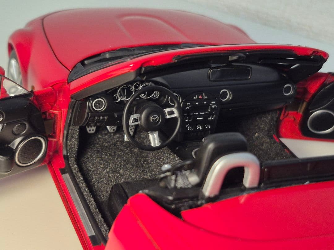 1/18 AUTOart　Mazda MX-5　Roadster　左ハンドル