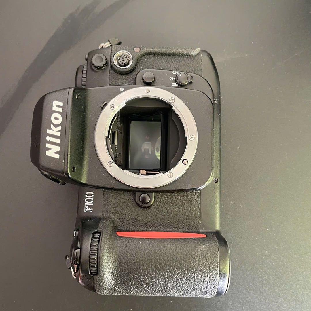 Nikon F100 フィルムカメラ本体と SIGMA 28-70mm Dレンズ