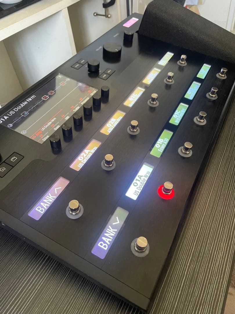 Line6 Helix floor 箱付き