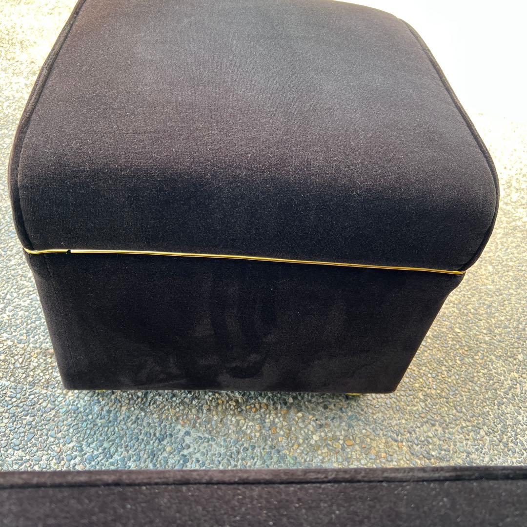 1人掛けソファー　オットマン付　クラブ風　ホテルラウンジ　昭和レトロ