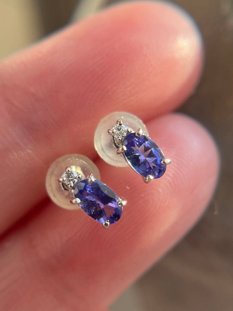 新品pt900タンザナイト0.52ctダイヤモンドピアス