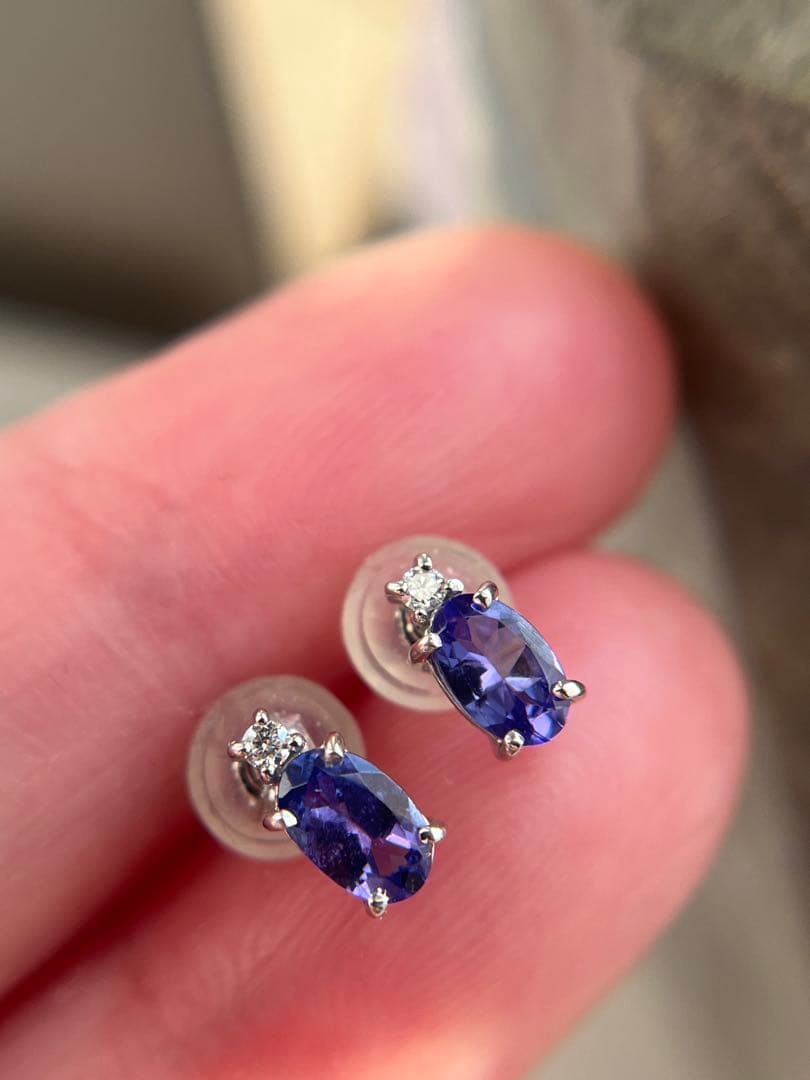 新品pt900タンザナイト0.52ctダイヤモンドピアス