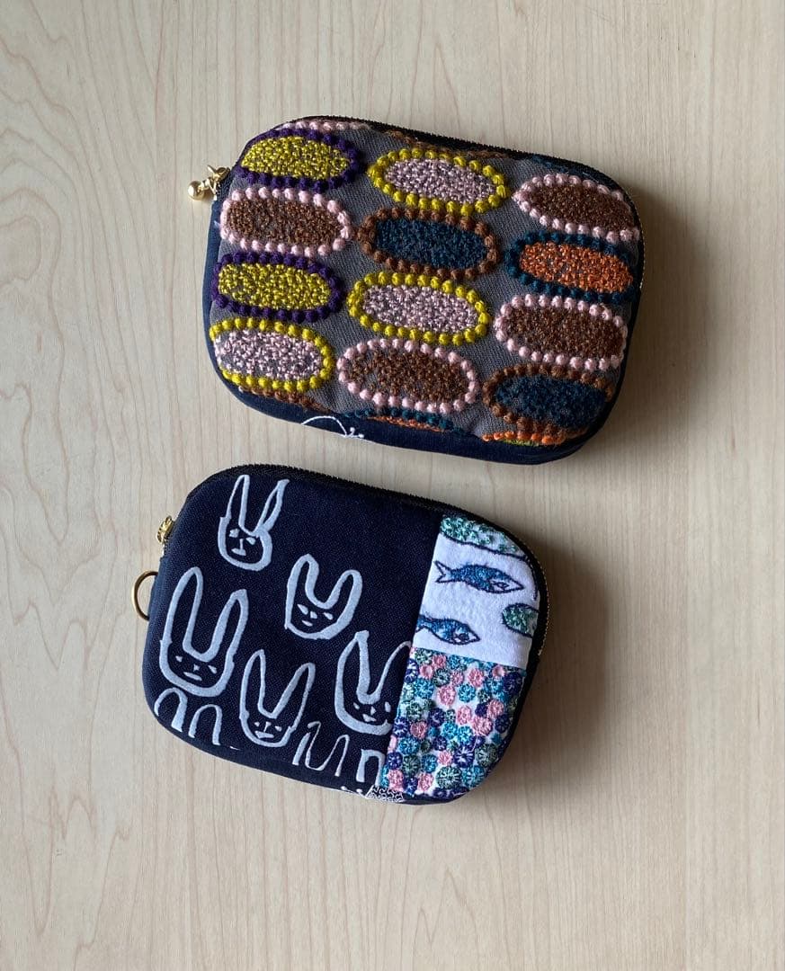 薄型ラウンドポーチ(Dカン付き)