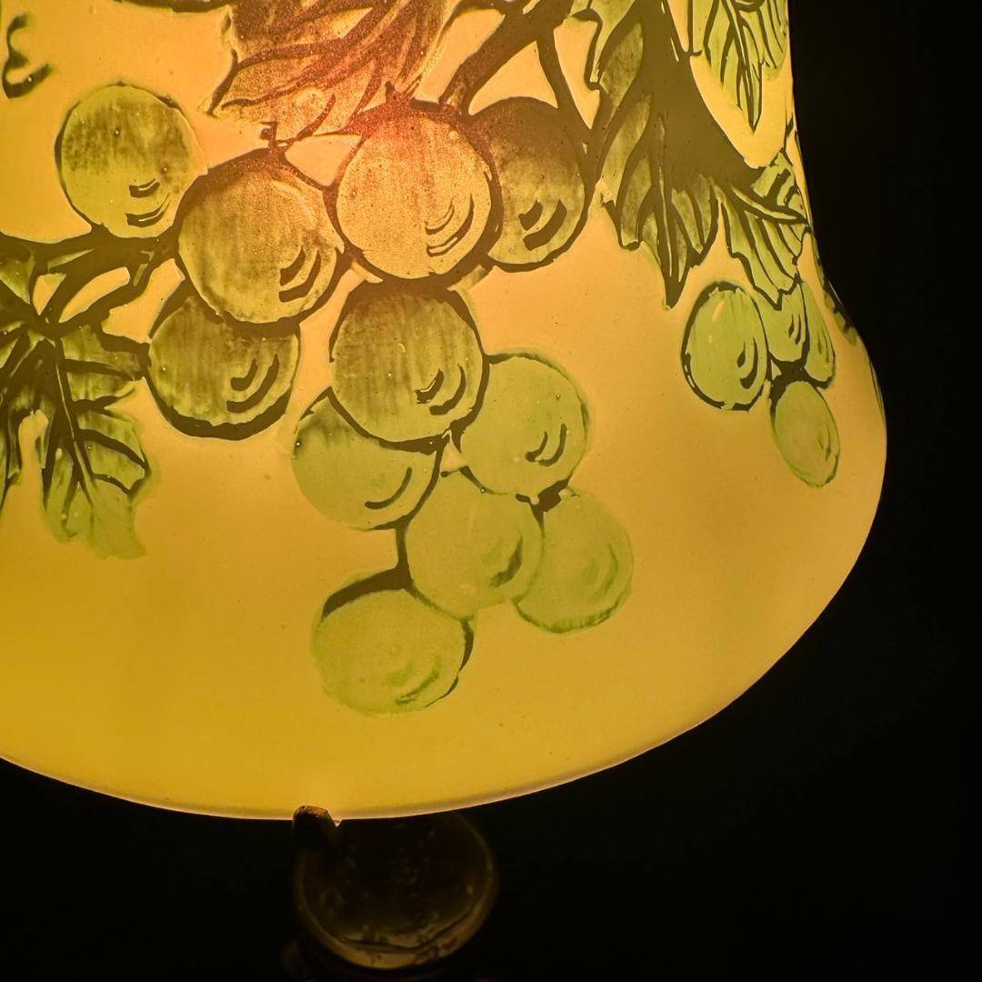 エミールガレ 真鍮台座　ランプ　1灯照明　 カメオ彫り　被せガラス 高さ32cm