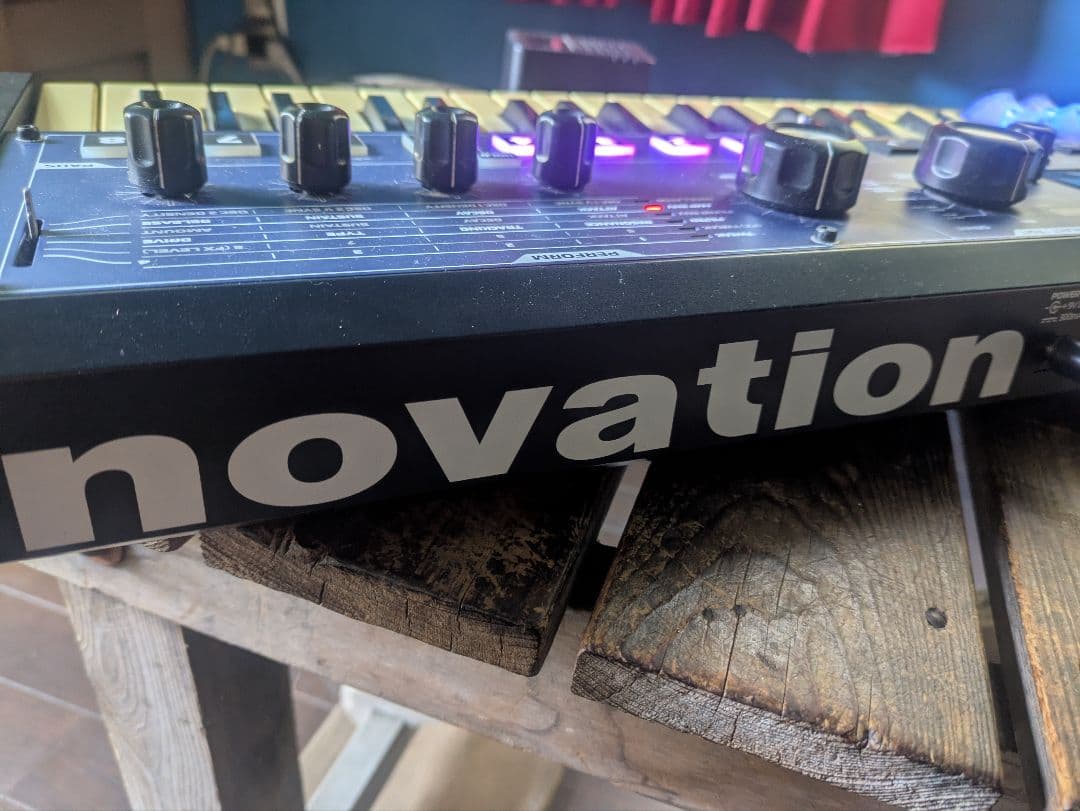 Novation MININOVA アナログシンセサイザー