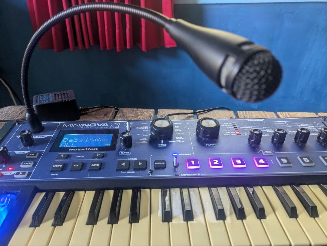 Novation MININOVA アナログシンセサイザー