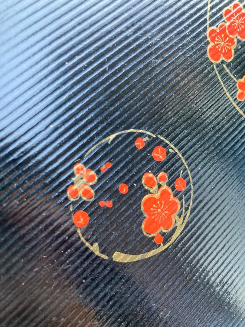 上村家具店製 黒赤花模様の盆