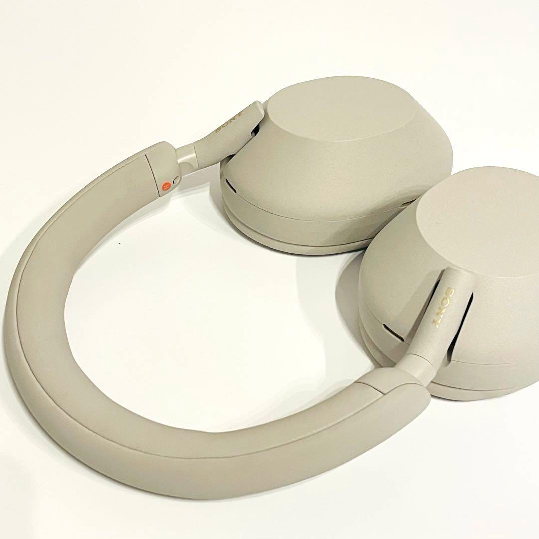 美品！SONY WH-1000XM5 プラチナシルバー 付属品完備 ノイキャン