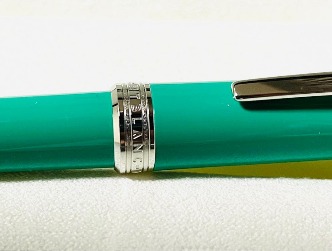 MONTBLANC（モンブラン）ボールペン エメラルドグリーン 専用箱付未使用品