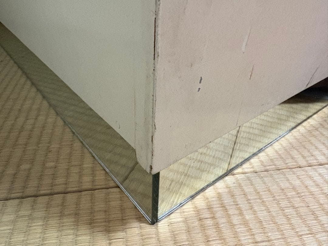 アンティーク　クラシックデザイン 木製タンス 2引き出し