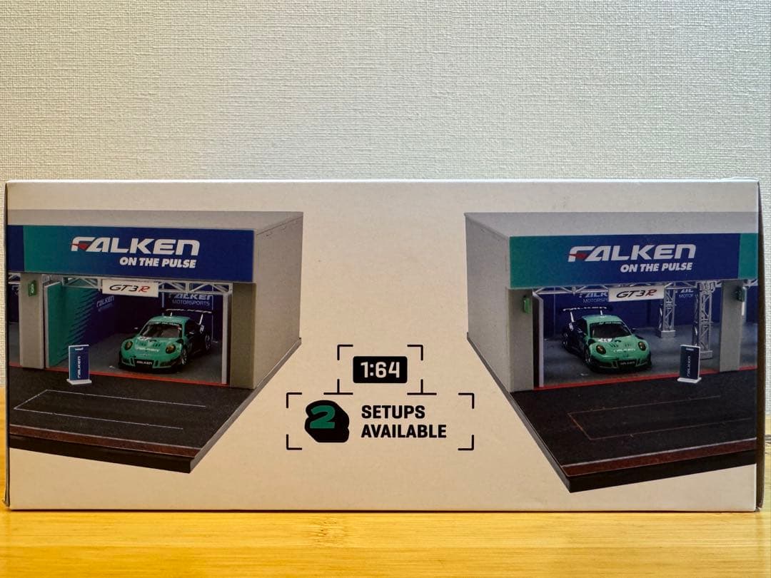 ミニカー TARMAC Porsche911GT3R PIT GARAGE DIORAMA