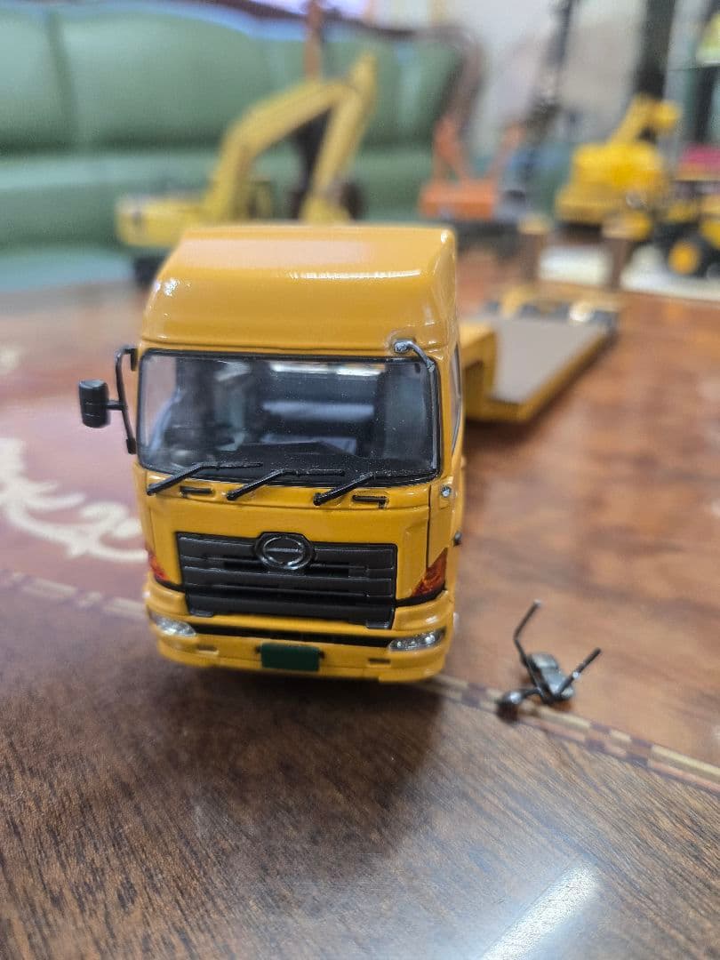 ケンクラフト1/50 プロフィア重量物運搬中低床16輪トレーラー 建設機械