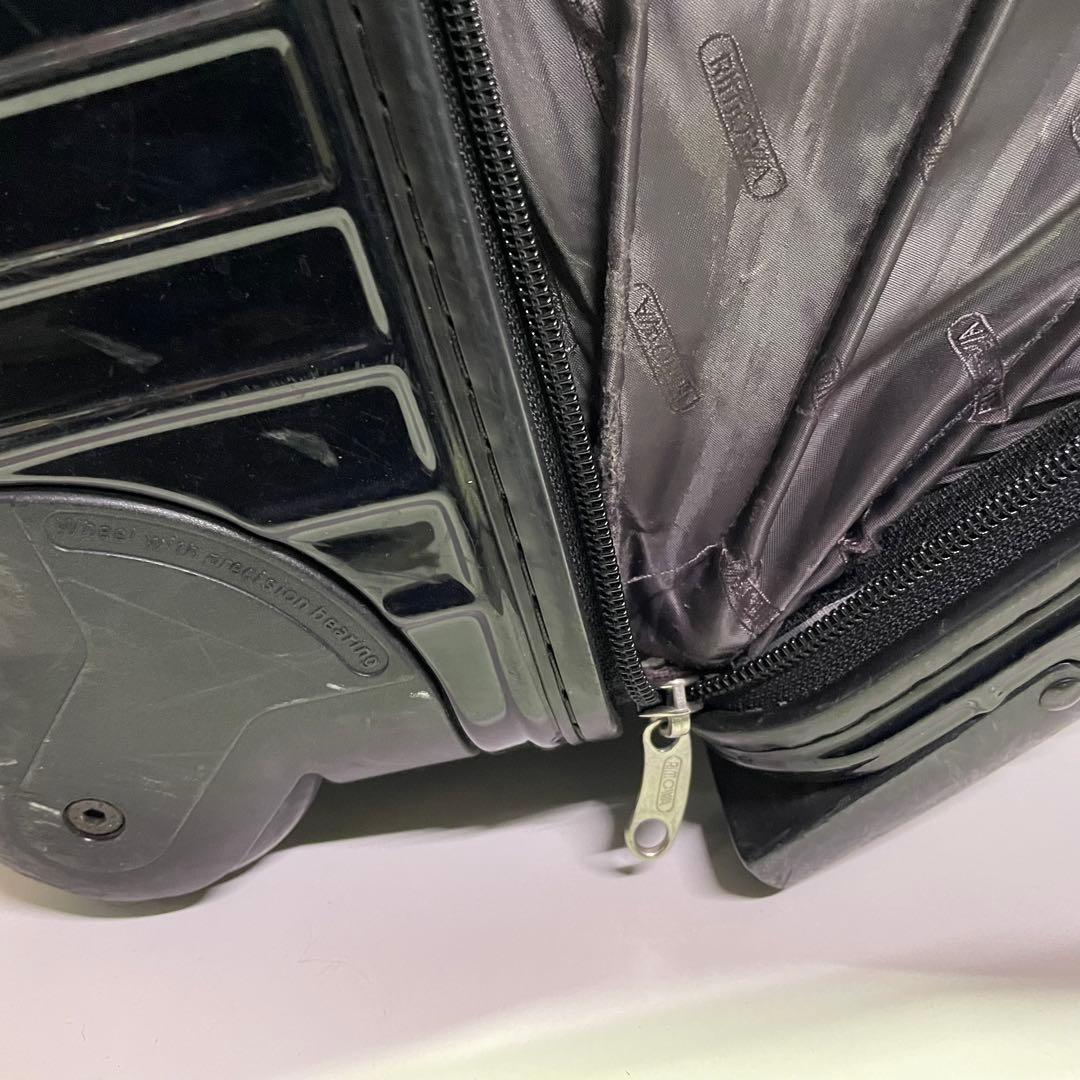 ○リモワ 機内持ち込み可2輪 ビジネス トロリー ブラック　現状品