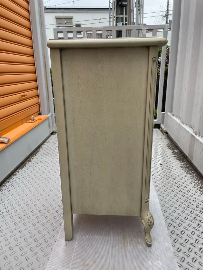 アンティーク　猫足　チェスト　クリーム色の木製キャビネット 3段