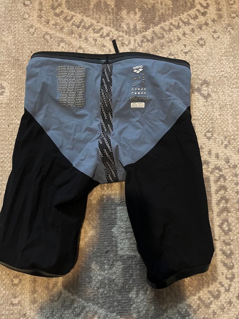 arena powerskin carbon air 2 Mサイズ