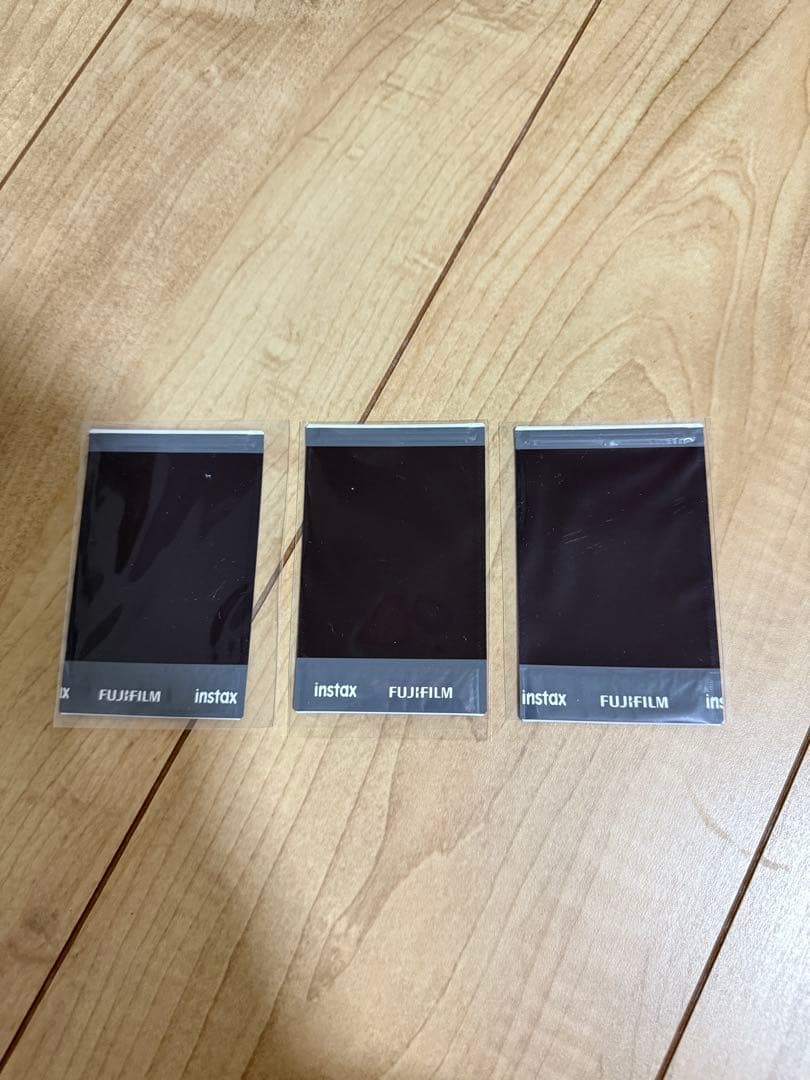 黒羽麻璃央　直筆サイン入りチェキ　3枚　匿名配送