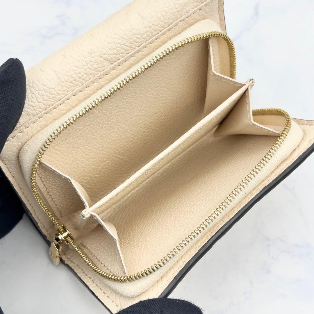 【新品級】ルイヴィトン アンプラント メティスコンパクト クレーム 白 折り財布