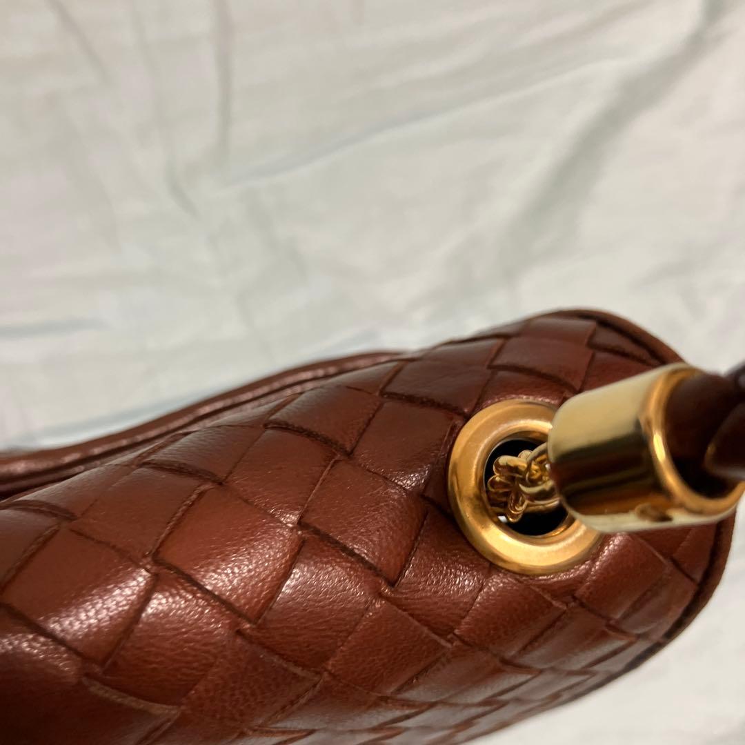 ボッテガべネタ　イントレチャート ショルダーバッグ