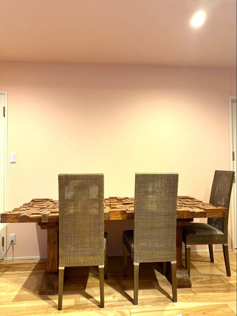 Y (訳あり) ダイニングテーブル ♥︎︎お好きな方如何でしょうか?♥︎︎