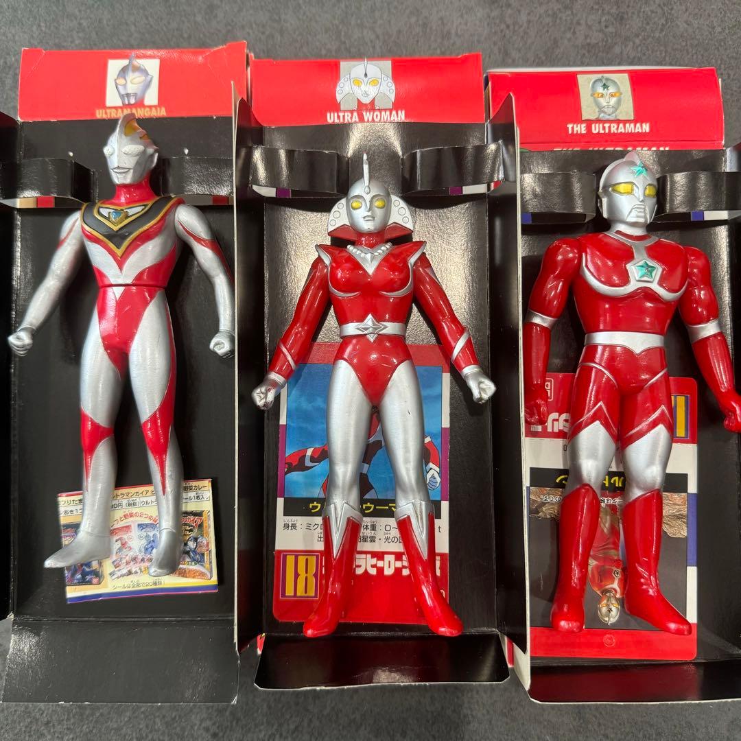 ウルトラマン　ウルトラヒーローシリーズ　ソフビ　フィギア　箱・カード付き