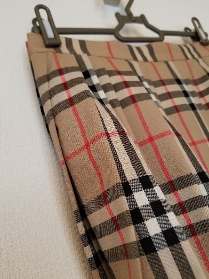 バーバリーキッズスカート未使用近 美品 上品丈 ノバチェック 茶 150 160